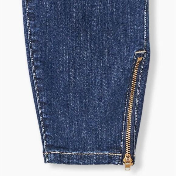 Torrid Denim Jegging - Picture 3 of 9